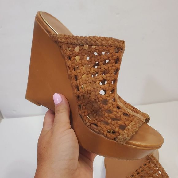 Mark & James by  Badgley Mishka tan leather high platform wedge sandals size 8 - Picture 4 of 13